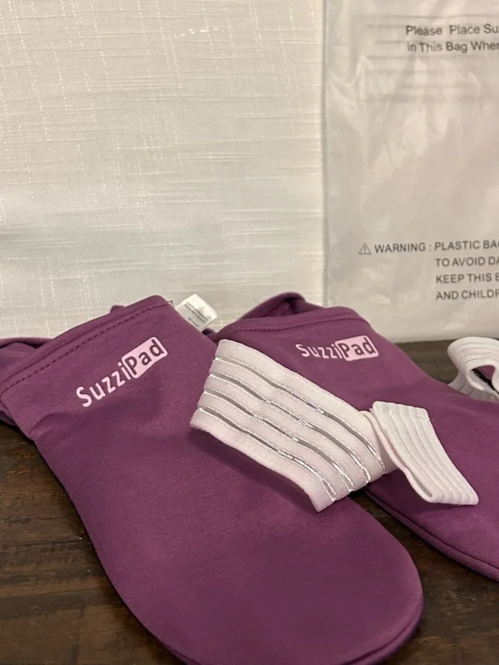 SuzziPad Ice Pack Cold Socks Kit